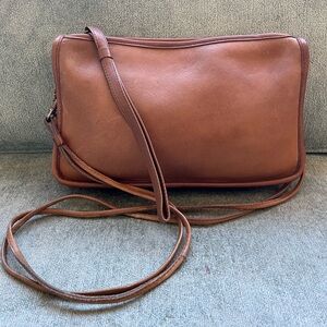 Vintage COACH Zipper Clutch Double Strap NYC Glue In Registration Tabac